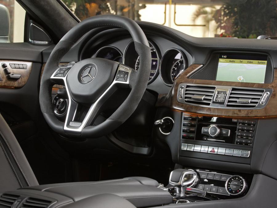  Mercedes-Benz CLS63 AMG 2010 года  (US) (фото 43 из 77)